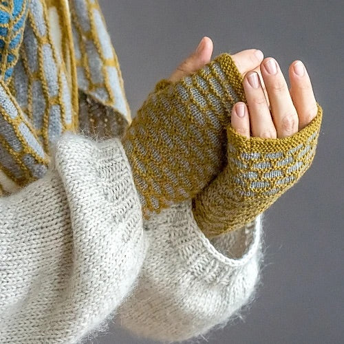 TALULA Wrist Warmers by Maschenfein