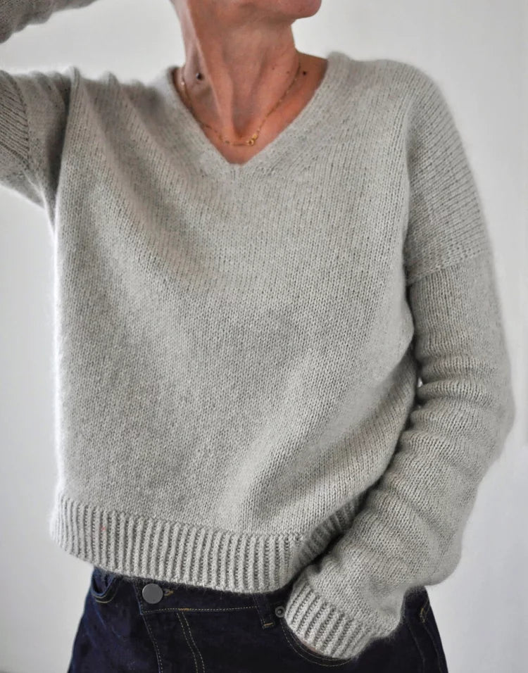 SiMPLE Vneck by ANKESTRiCK